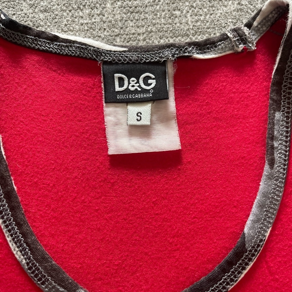 D&G Red and Gray Camo Trim Short Sleeve Tee - Picture 4 of 6
